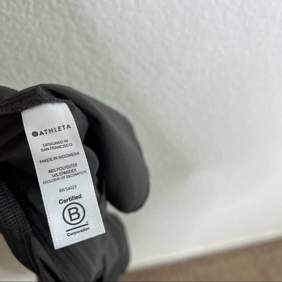 Athleta Olive Ankle Pants - Picture 6 of 6